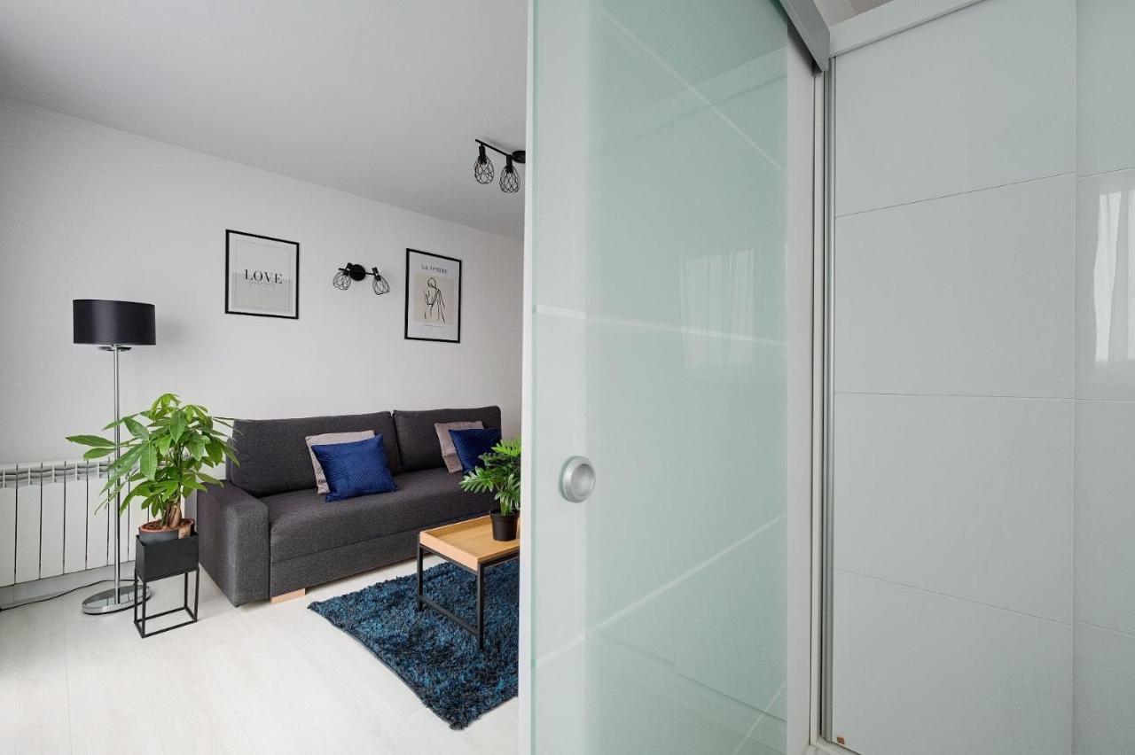Warsaw Inside Solec With Private Parking 아파트 외부 사진